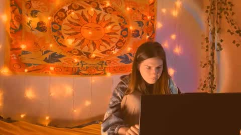 Alice online show from 02-14-26, 05:15