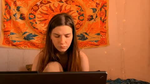 Alice online show from 03-18-26, 05:10