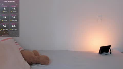 vanessa online show from 11-19-25, 04:18