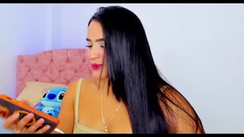 Snapshot of alicekiing_ chatting on 12-14-24, 04:34 ALICEKIING online show from 12-14-24, 04:34