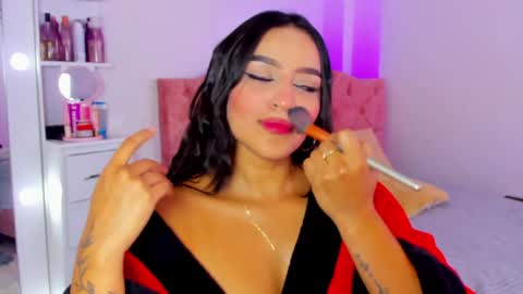 Snapshot of alicekiing_ chatting on 01-26-25, 10:23 ALICEKIING online show from 01-26-25, 10:23