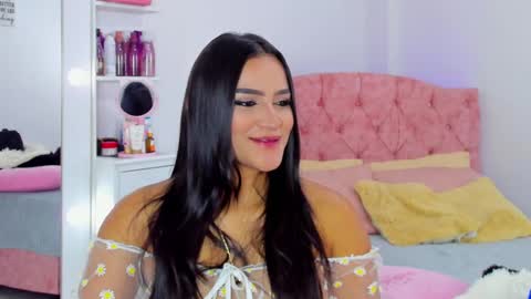 Snapshot of alicekiing_ chatting on 02-13-25, 07:35 ALICEKIING online show from 02-13-25, 07:35