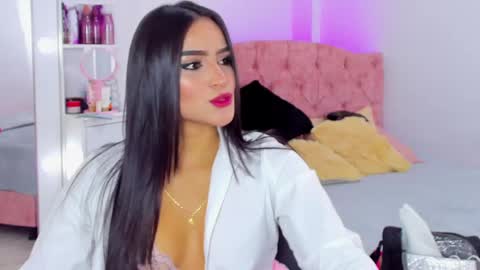 Snapshot of alicekiing_ chatting on 02-16-25, 04:20 ALICEKIING online show from 02-16-25, 04:20