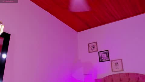 Snapshot of alicekiing_ chatting on 09-30-25, 02:49 ALICEKIING online show from 09-30-25, 02:49
