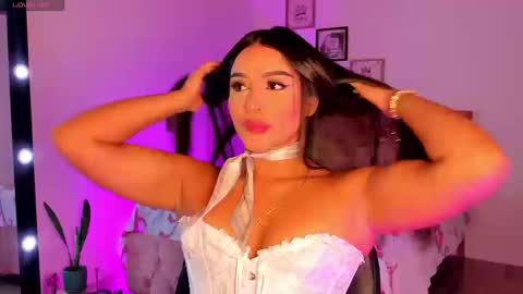 Snapshot of alicekiing_ chatting on 11-07-25, 03:50 ALICEKIING online show from 11-07-25, 03:50