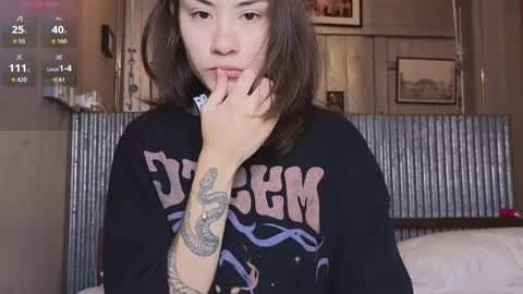 Alice  vacation  online show from 04-07-26, 01:00