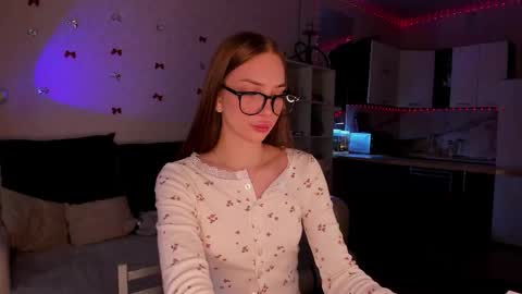 Snapshot of alicelababy_ chatting on 01-08-26, 06:16 Alice online show from 01-08-26, 06:16