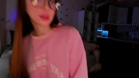 Snapshot of alicelababy_ chatting on 01-12-26, 05:12 Alice online show from 01-12-26, 05:12