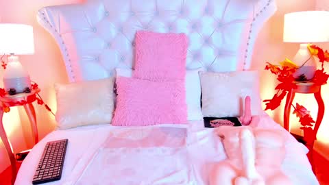 Snapshot of alicelamore chatting on 01-03-25, 03:12 Alice 3 online show from 01-03-25, 03:12