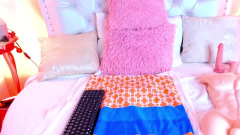 Snapshot of alicelamore chatting on 01-03-25, 09:15 Alice 3 online show from 01-03-25, 09:15