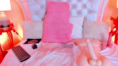 Snapshot of alicelamore chatting on 01-09-25, 03:01 Alice 3 online show from 01-09-25, 03:01