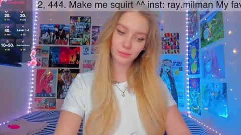 Snapshot of alicemilman chatting on 01-05-25, 11:59 Alice  online show from 01-05-25, 11:59