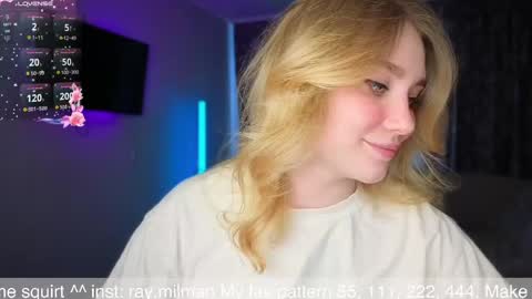 Snapshot of alicemilman chatting on 05-04-26, 11:39 Alice online show from 05-04-26, 11:39