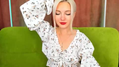 alicemonro online show from 10-08-25, 08:23