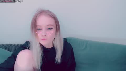 Alice online show from 10-26-25, 03:56