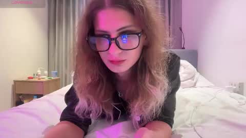 AlicePinkhead online show from 04-16-26, 08:15