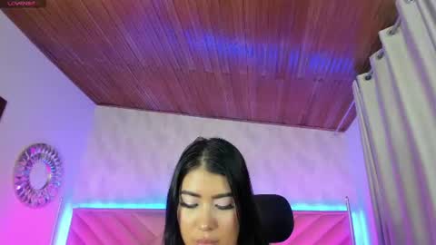 Snapshot of alices_kingsley chatting on 06-07-26, 10:02 Alice online show from 06-07-26, 10:02