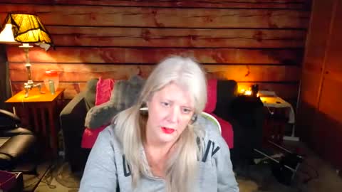 Alices Curiosity online show from 10-31-25, 03:29