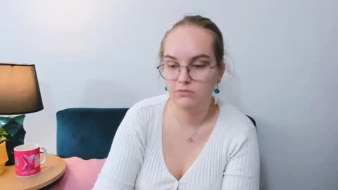 alicesensitive online show from 09-19-25, 11:00