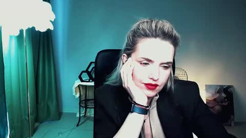Snapshot of alicesmite chatting on 05-28-26, 11:18 alicesmite online show from 05-28-26, 11:18