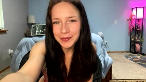 Snapshot of alicestoneee chatting on 06-21-26, 07:49 StonyBabe online show from 06-21-26, 07:49