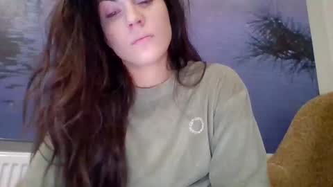 Snapshot of alicetailorrr chatting on 11-16-25, 04:18 AliceTailorrr online show from 11-16-25, 04:18