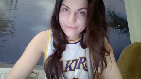 Snapshot of alicetailorrr chatting on 11-21-25, 09:24 AliceTailorrr online show from 11-21-25, 09:24