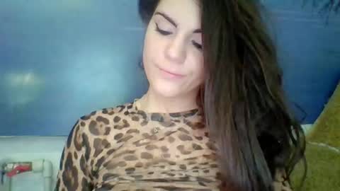 Snapshot of alicetailorrr chatting on 06-11-26, 02:53 AliceTailorrr online show from 06-11-26, 02:53