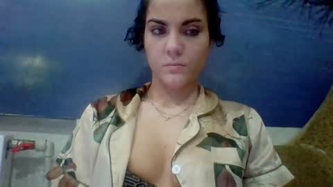 Snapshot of alicetailorrr chatting on 07-14-26, 10:21 AliceTailorrr online show from 07-14-26, 10:21