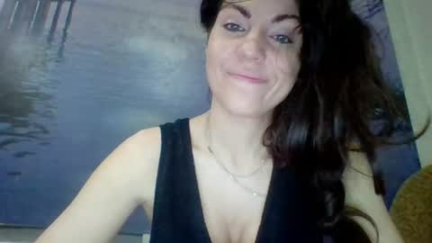 Snapshot of alicetailorrr chatting on 07-18-26, 09:18 AliceTailorrr online show from 07-18-26, 09:18
