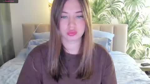Snapshot of alicetuker chatting on 06-27-26, 06:35 Alice online show from 06-27-26, 06:35