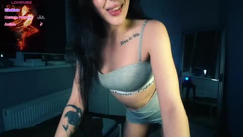 Snapshot of aliceturnon chatting on 05-21-26, 10:39 Alice online show from 05-21-26, 10:39
