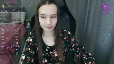 Snapshot of aliceweiss_ chatting on 06-23-26, 08:56 Alice online show from 06-23-26, 08:56