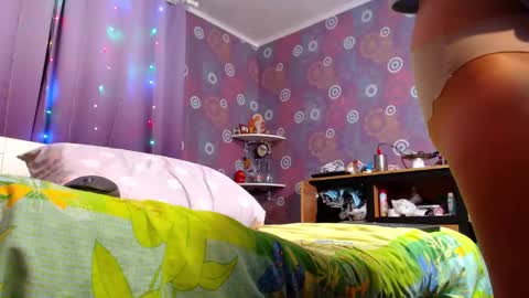 alicewetsquirt online show from 01-06-25, 06:25
