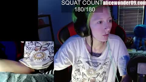 Snapshot of alicewonder52 chatting on 09-26-25, 12:42 Alice online show from 09-26-25, 12:42