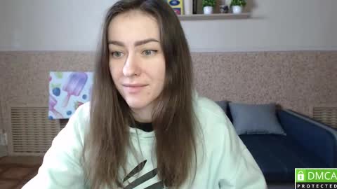 Snapshot of alicewonderful22 chatting on 02-13-25, 01:37 Alice online show from 02-13-25, 01:37