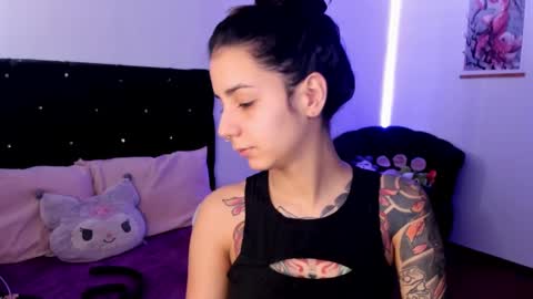 Snapshot of alicewoodville chatting on 12-08-24, 07:00 Alice online show from 12-08-24, 07:00