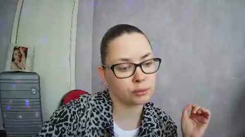 Snapshot of alicexfresh chatting on 04-15-26, 12:01 AlicexFresh online show from 04-15-26, 12:01