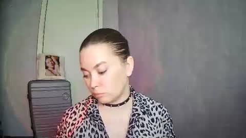 Snapshot of alicexfresh chatting on 05-08-26, 09:03 AlicexFresh online show from 05-08-26, 09:03