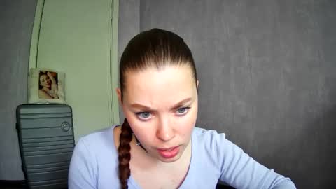 Snapshot of alicexfresh chatting on 05-13-26, 06:33 AlicexFresh online show from 05-13-26, 06:33
