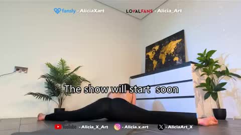 Alicia online show from 05-22-26, 04:12