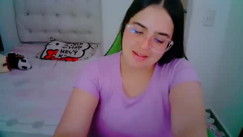 Snapshot of alicia_hotxx chatting on 12-27-24, 09:22 alison online show from 12-27-24, 09:22