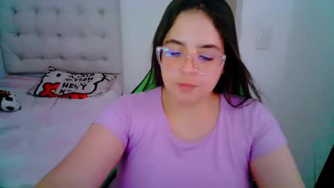 Snapshot of alicia_hotxx chatting on 12-28-24, 12:26 alison online show from 12-28-24, 12:26