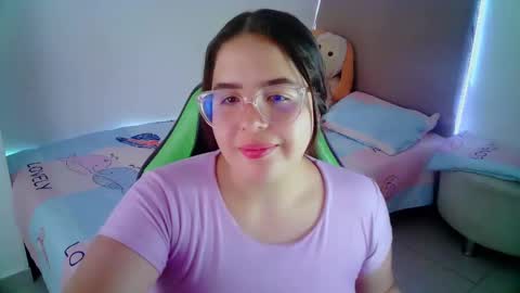 Snapshot of alicia_hotxx chatting on 01-19-25, 05:28 alison online show from 01-19-25, 05:28