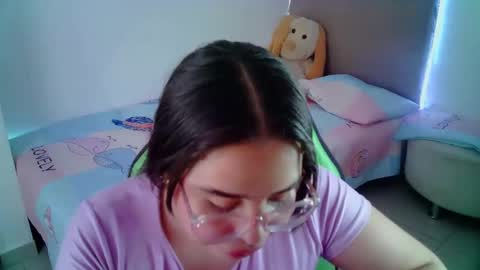 Snapshot of alicia_hotxx chatting on 01-19-25, 08:41 alison online show from 01-19-25, 08:41