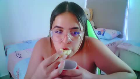 Snapshot of alicia_hotxx chatting on 01-23-25, 09:18 alison online show from 01-23-25, 09:18