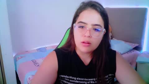 Snapshot of alicia_hotxx chatting on 01-27-25, 06:20 alison online show from 01-27-25, 06:20