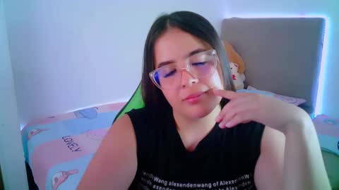 Snapshot of alicia_hotxx chatting on 01-28-25, 12:26 alison online show from 01-28-25, 12:26