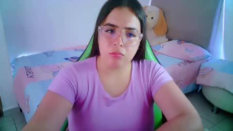 Snapshot of alicia_hotxx chatting on 01-28-25, 10:12 alison online show from 01-28-25, 10:12