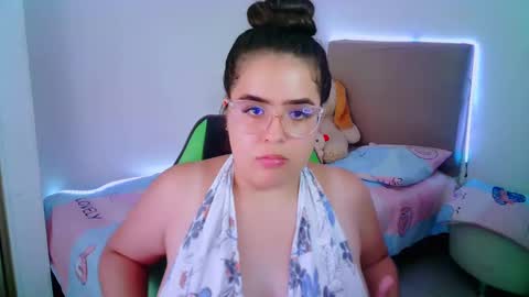 Snapshot of alicia_hotxx chatting on 01-31-25, 07:29 alison online show from 01-31-25, 07:29